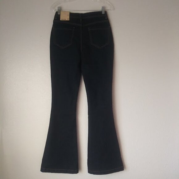 Studio 12 women's size 7 dark blue flare jeans - Picture 4 of 13